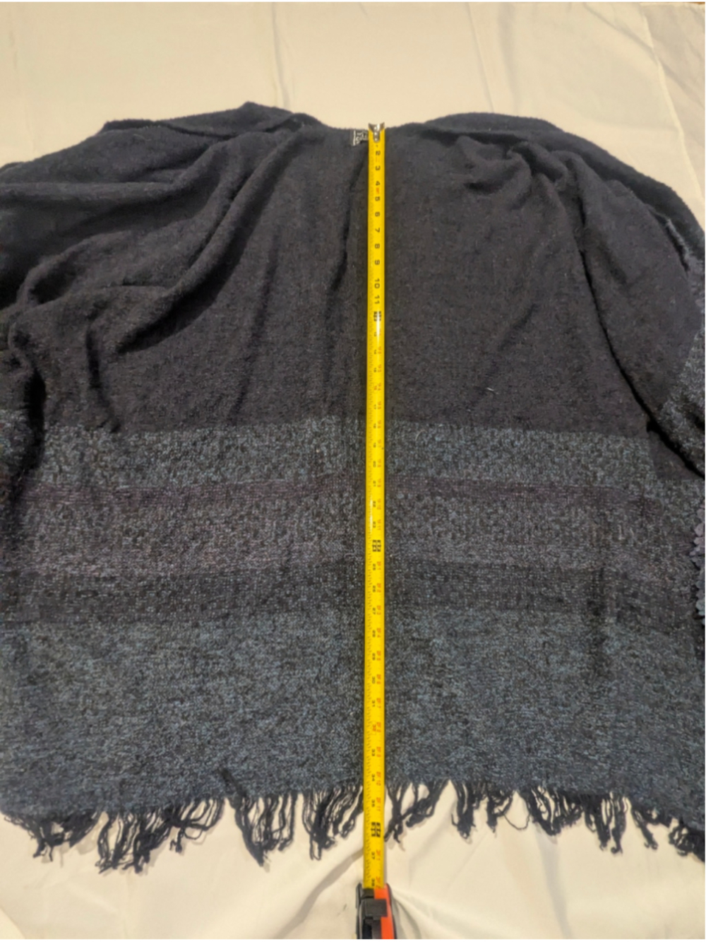 Kerry Woolen Mills Celtic Ruana Wrap - Picture 9 of 10
